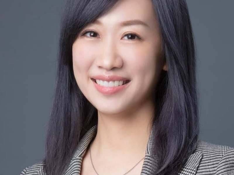 Read more about the article 前牙貼片案例-綻放自信笑容-林小姐